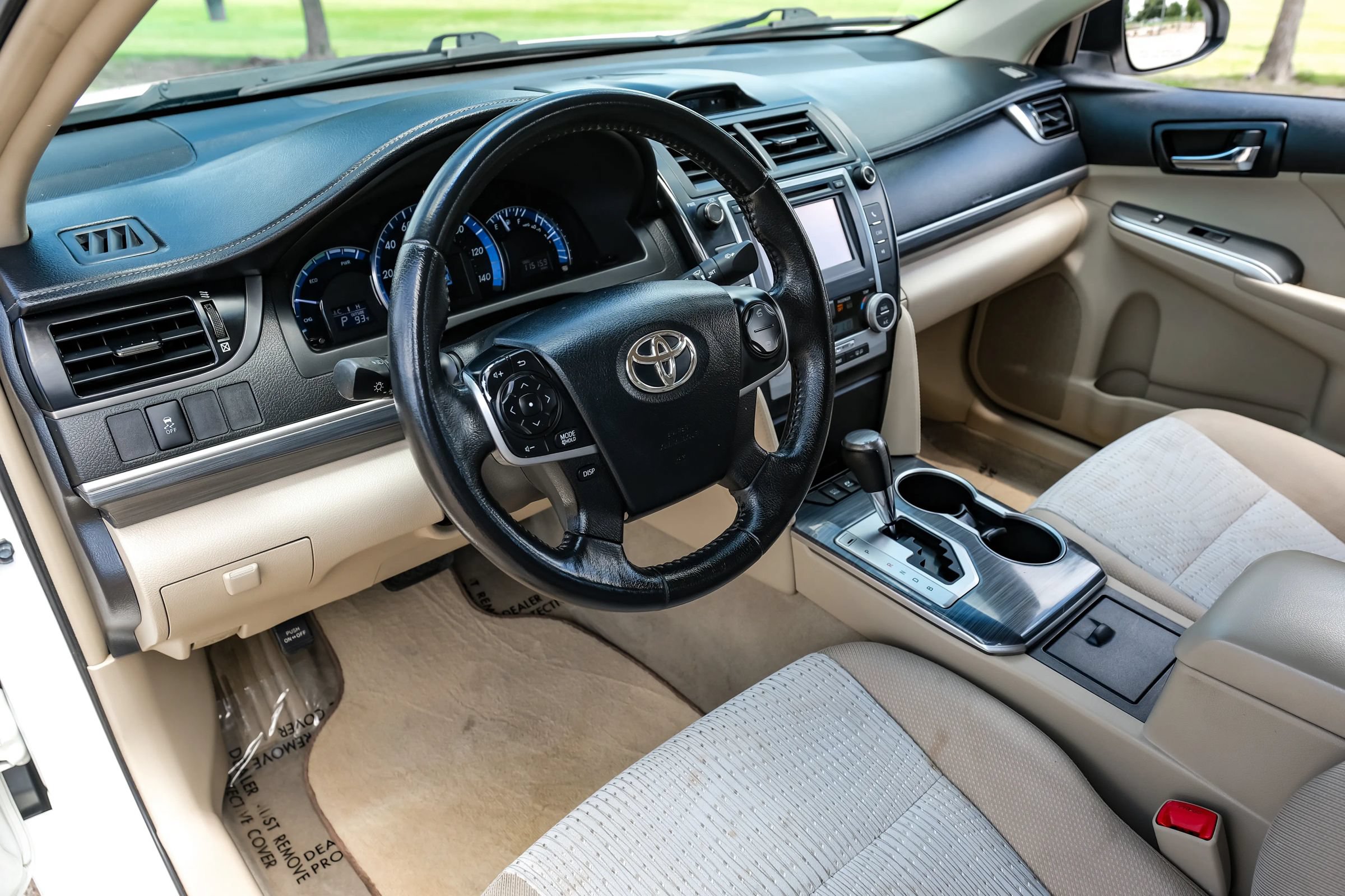 Used 2013 Toyota Camry XLE FWD image 3