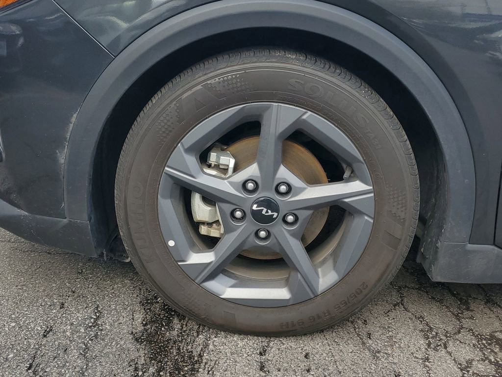 Used 2025 Kia K4 FWD image 9