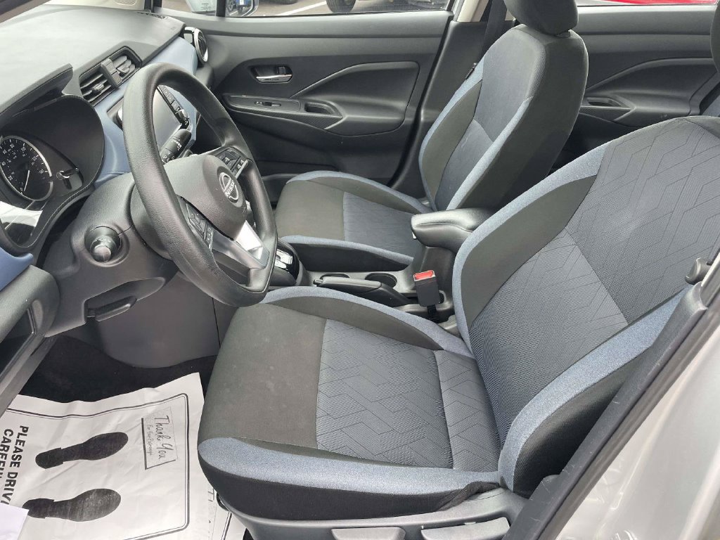Used 2025 Nissan Versa SV FWD image 13