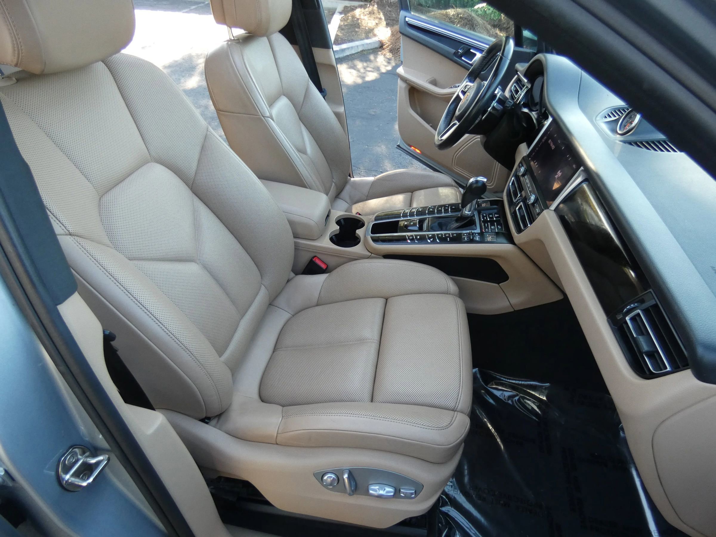 Used 2019 Porsche Macan image 26