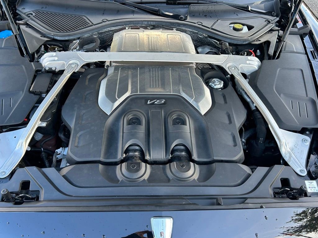 Used 2021 Bentley Flying Spur V8 image 28