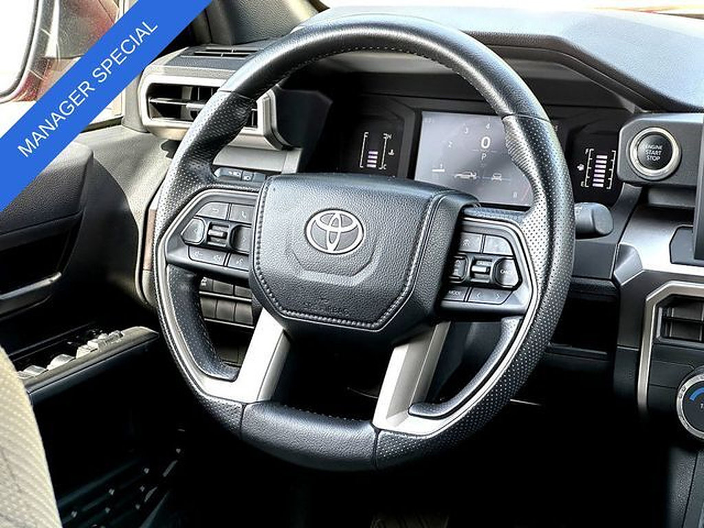 Certified 2025 Toyota 4Runner SR5 AWD/4WD image 31