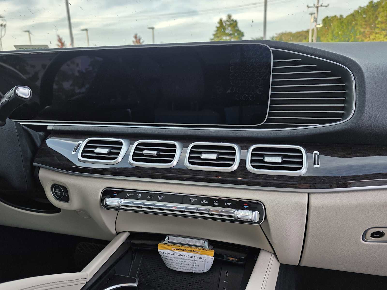 Used 2025 Mercedes-Benz GLE 350 4MATIC image 9