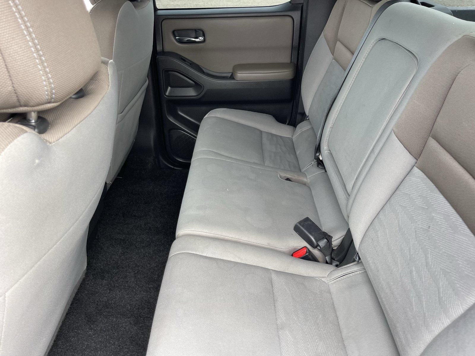Used 2023 Nissan Frontier SV AWD/4WD image 18
