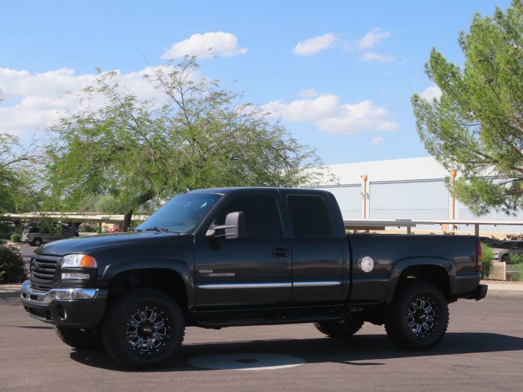 Used 2005 GMC Sierra 2500 SLE w/ Heavy-Duty Power Package