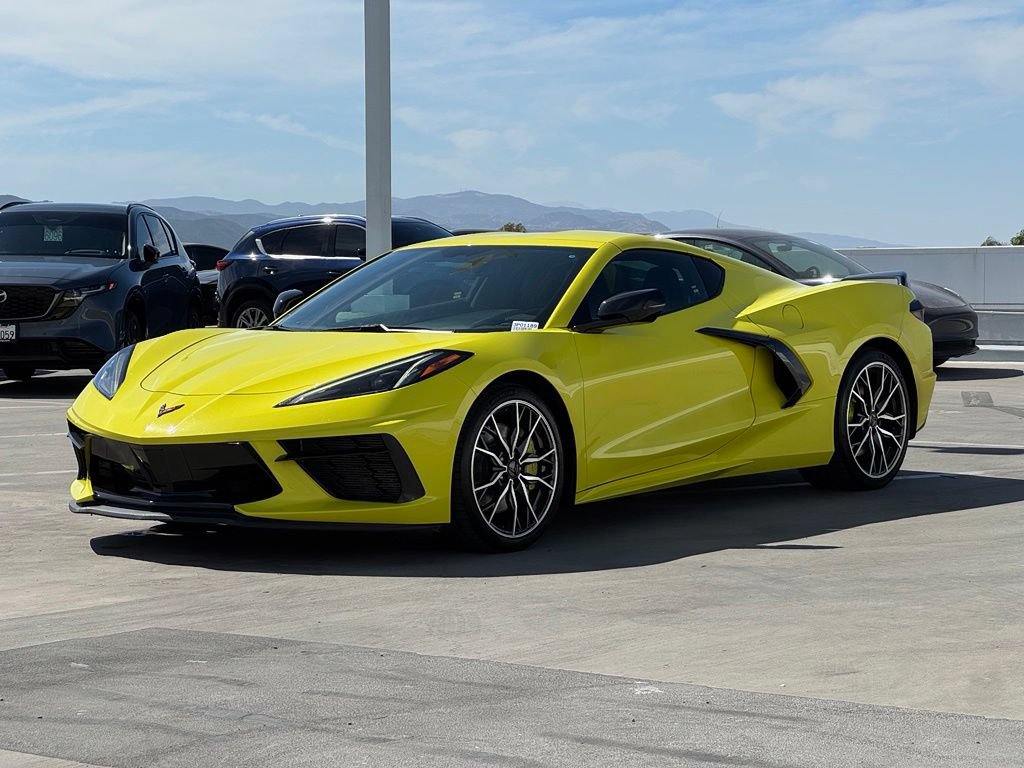 Used 2021 Chevrolet Corvette Stingray Coupe w/ Z51 Performance Package RWD image 7