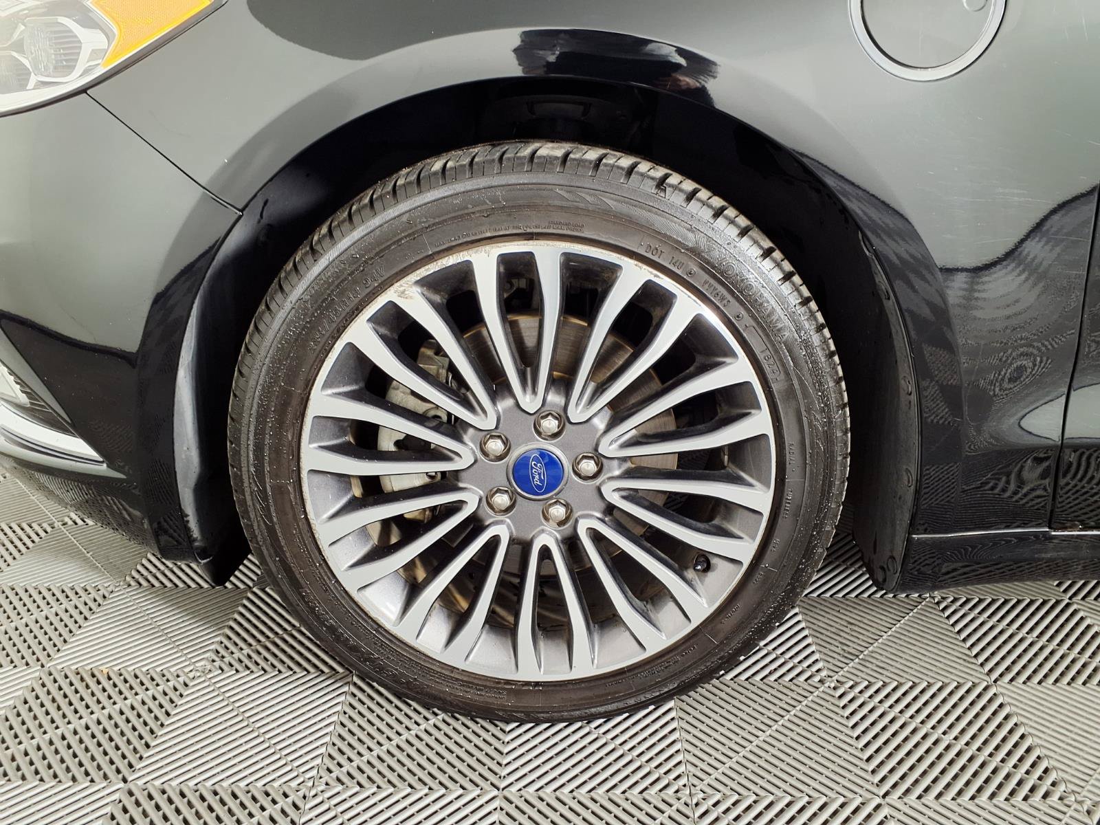 Used 2017 Ford Fusion Energi SE FWD image 7