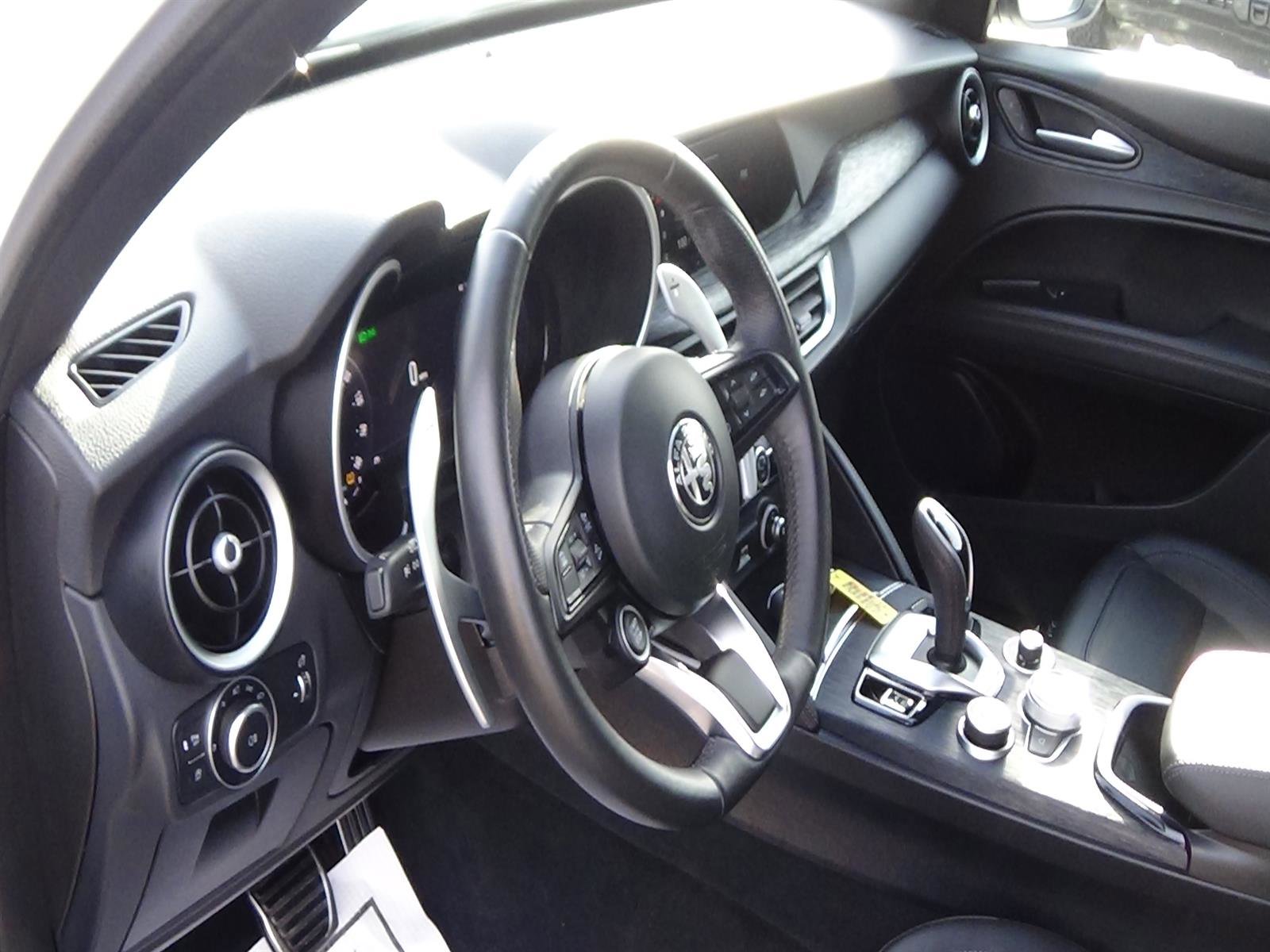 Used 2024 Alfa Romeo Stelvio Sprint AWD/4WD image 17