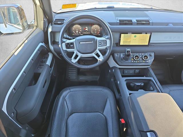 Used 2023 Land Rover Defender 110 SE image 16