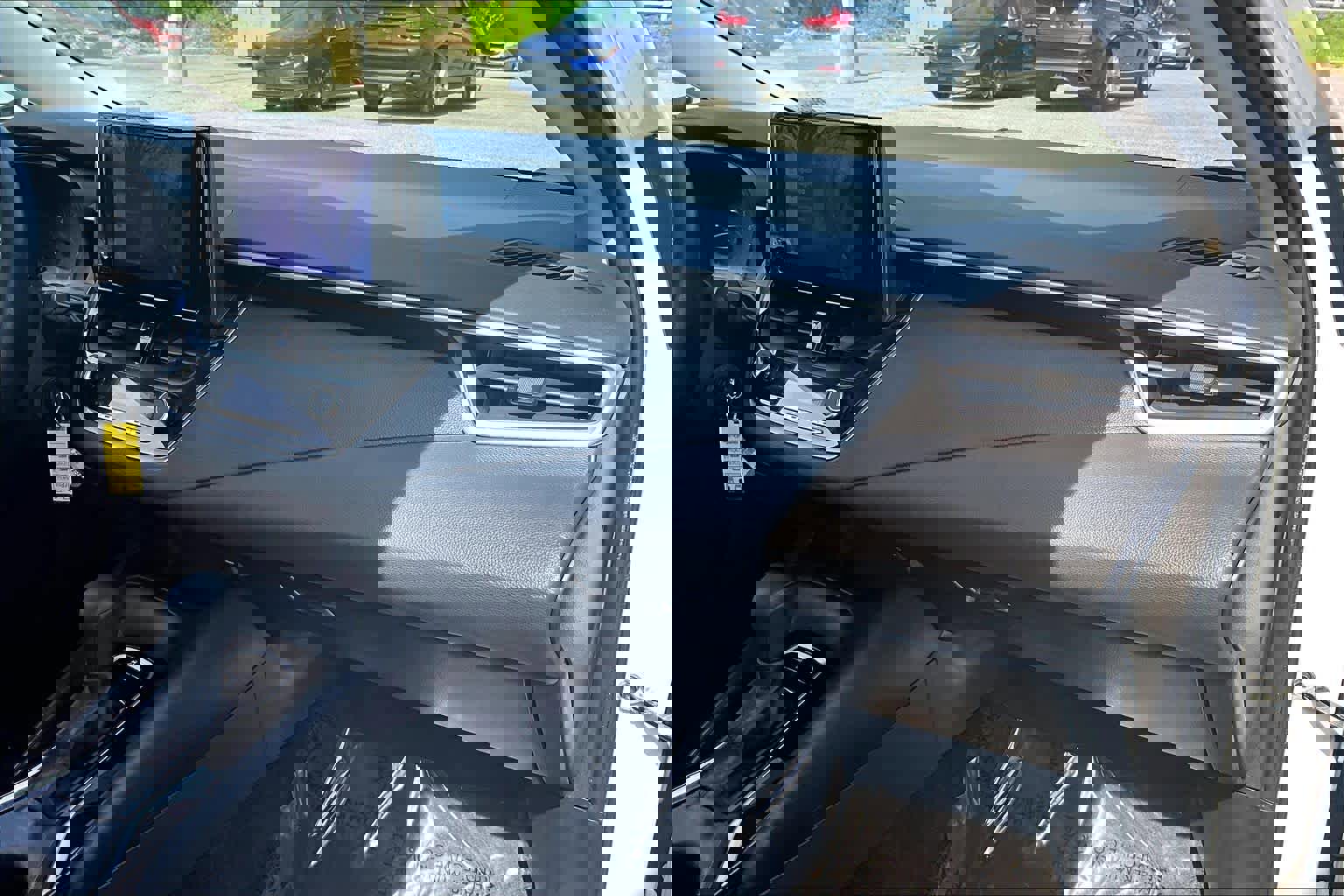 Used 2023 Toyota Corolla LE image 18