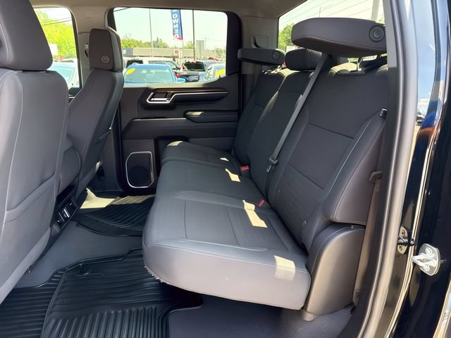 Used 2024 Chevrolet Silverado 1500 LT AWD/4WD image 19