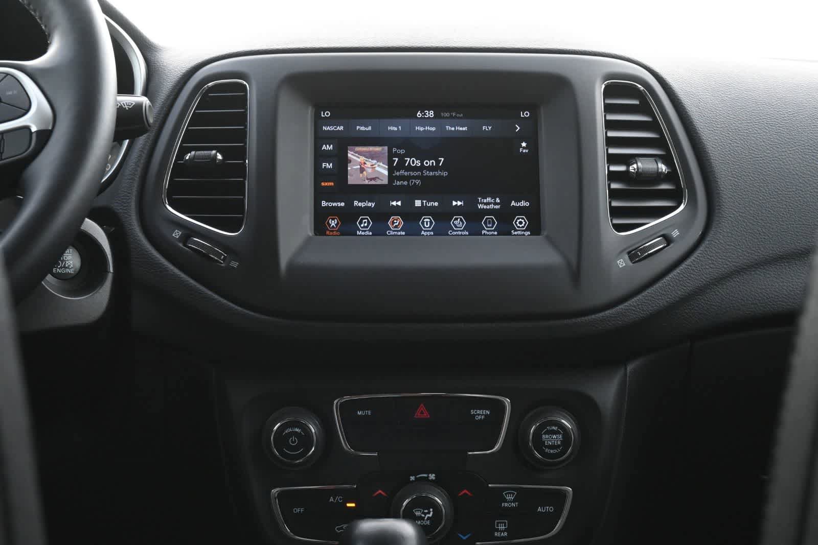 Used 2019 Jeep Compass Latitude w/ Popular Equipment Group AWD/4WD image 13
