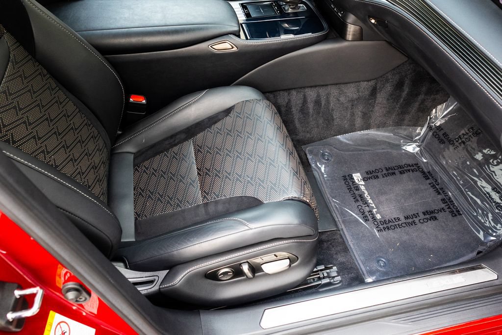 Used 2018 Lexus LS 500 F Sport w/ Accessory Package (Z2) RWD image 46
