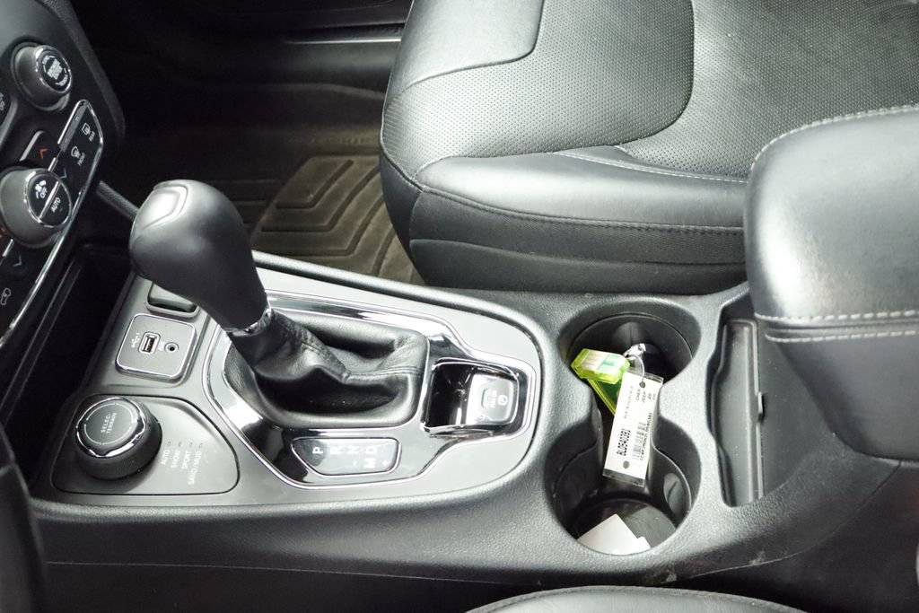 Certified 2020 Jeep Cherokee Limited AWD/4WD image 21