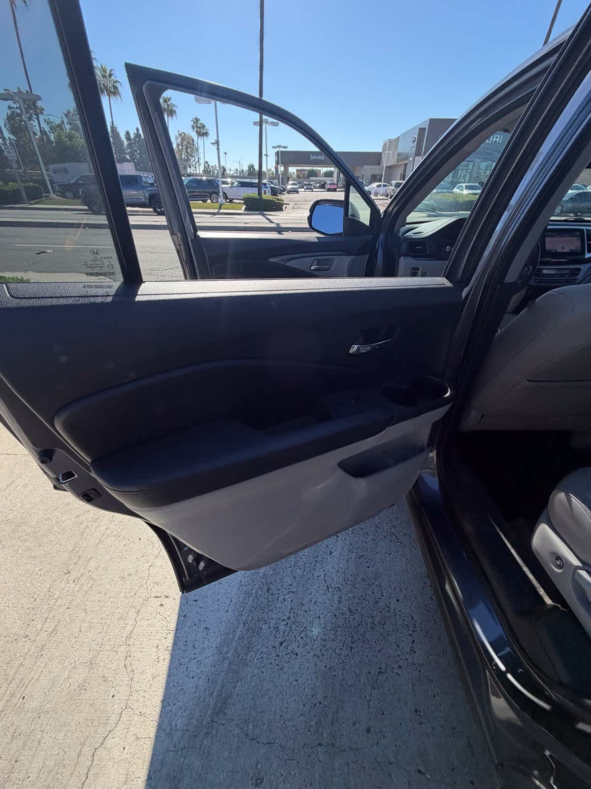 Used 2017 Honda Pilot EX-L image 16