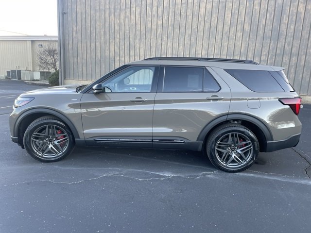 New 2026 Ford Explorer ST-Line w/ ST-Line Street Pack image 9