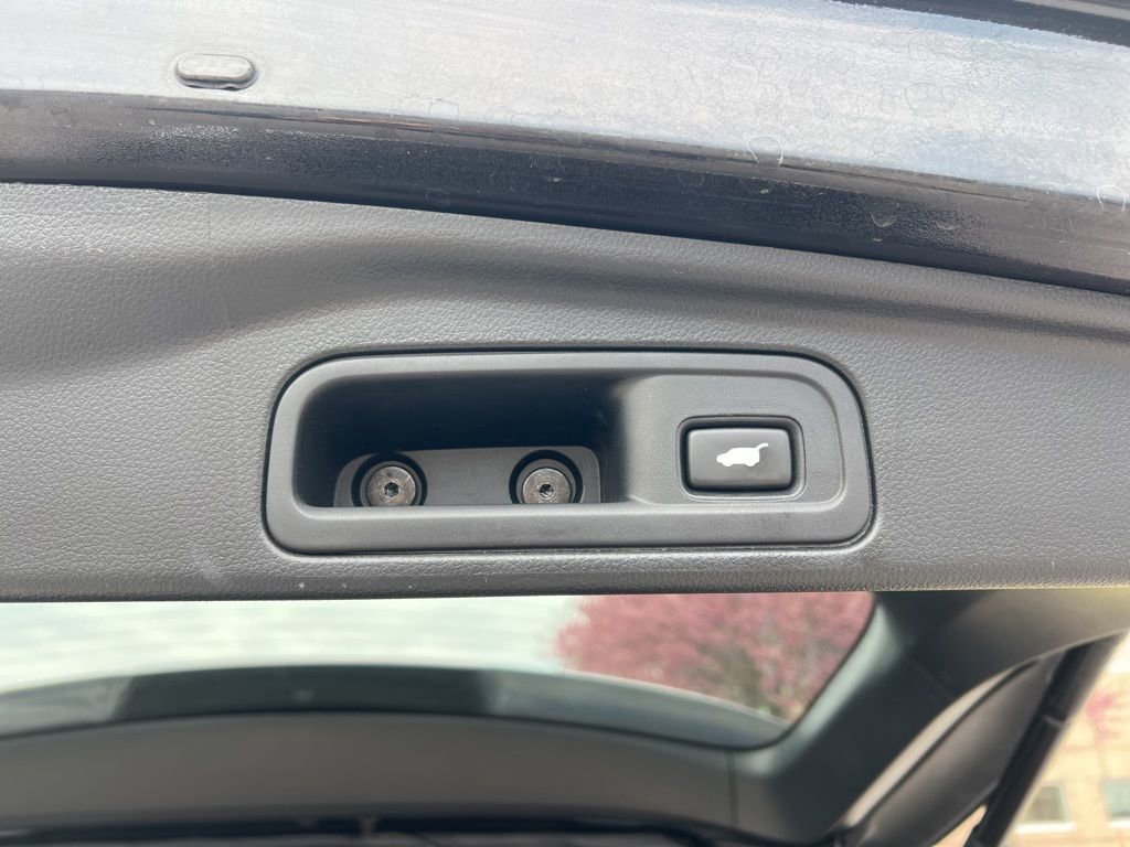 Used 2022 Honda Pilot Touring image 14
