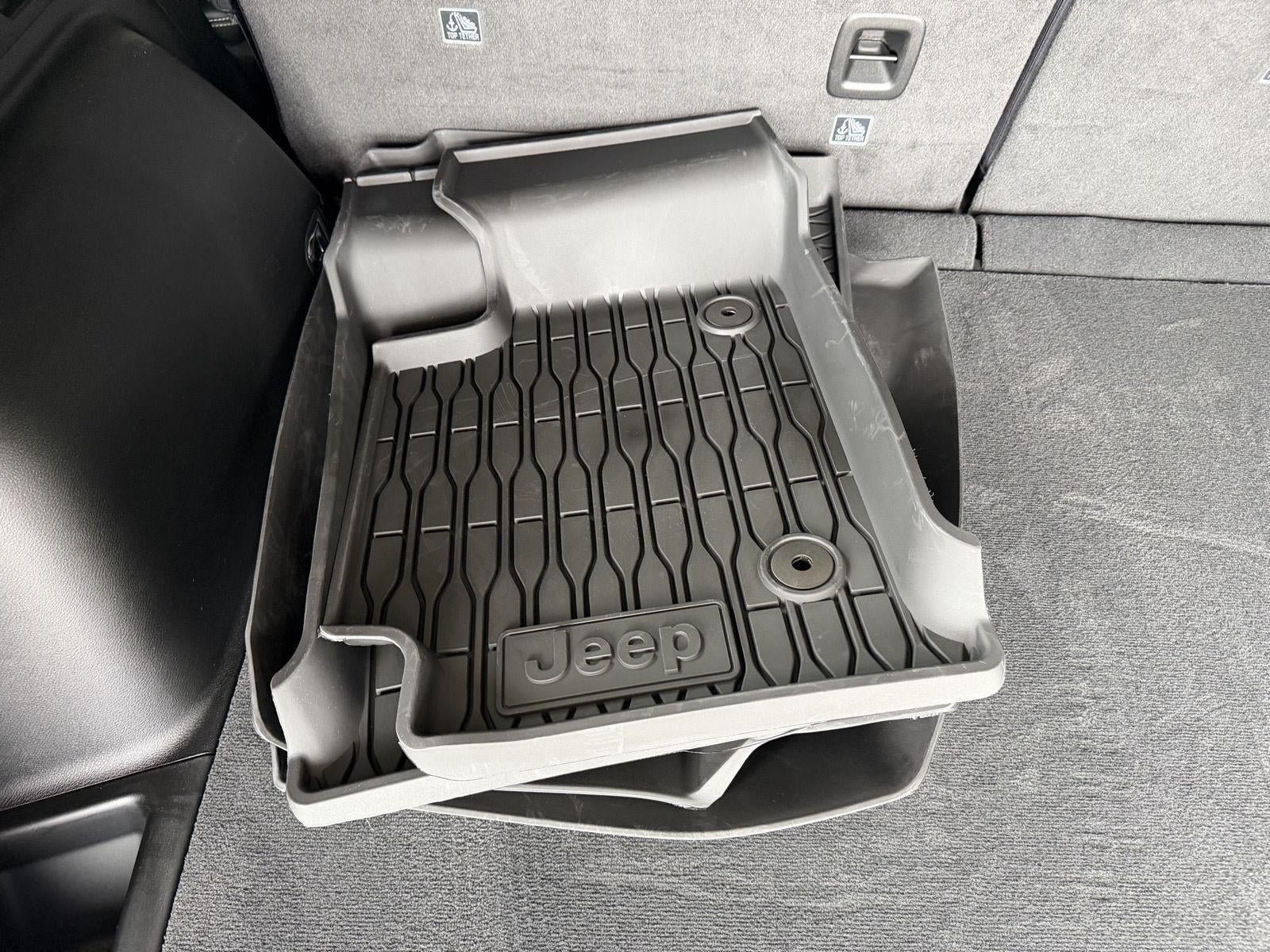 New 2026 Jeep Grand Cherokee Limited AWD/4WD image 6