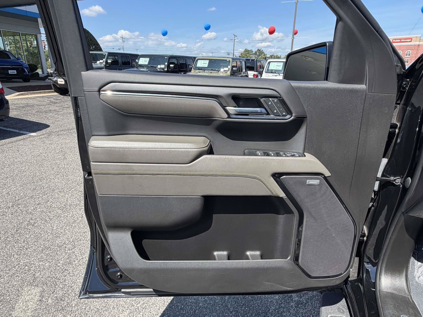Used 2023 Chevrolet Silverado 1500 ZR2 w/ Technology Package AWD/4WD image 22