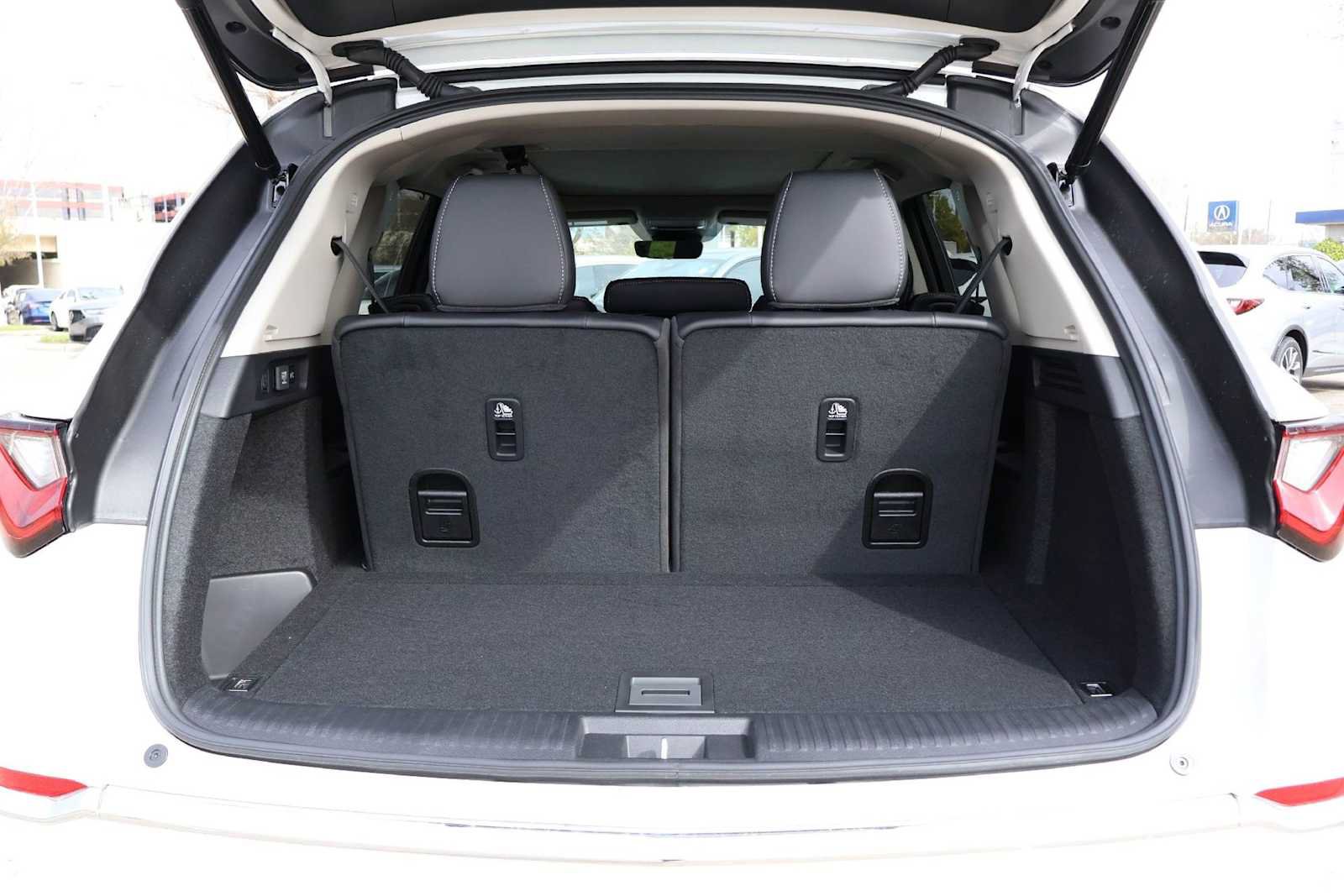 Certified 2026 Acura MDX w/ Technology Package FWD image 19