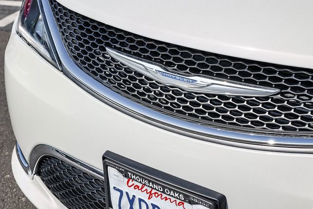 Used 2017 Chrysler Pacifica Limited w/ UConnect Theater Package image 11