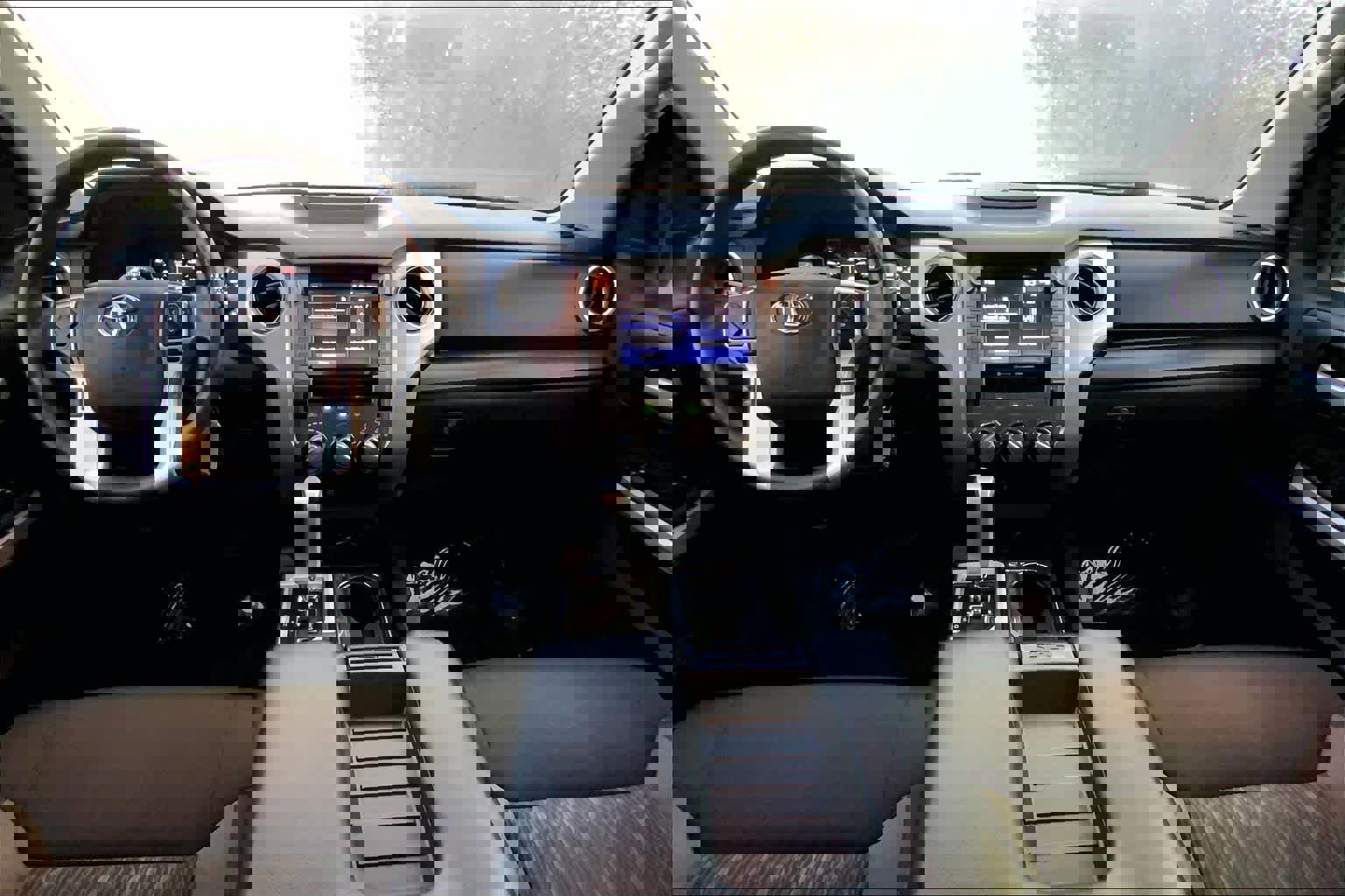 Used 2021 Toyota Tundra SR5 w/ SR5 Upgrade Package image 15