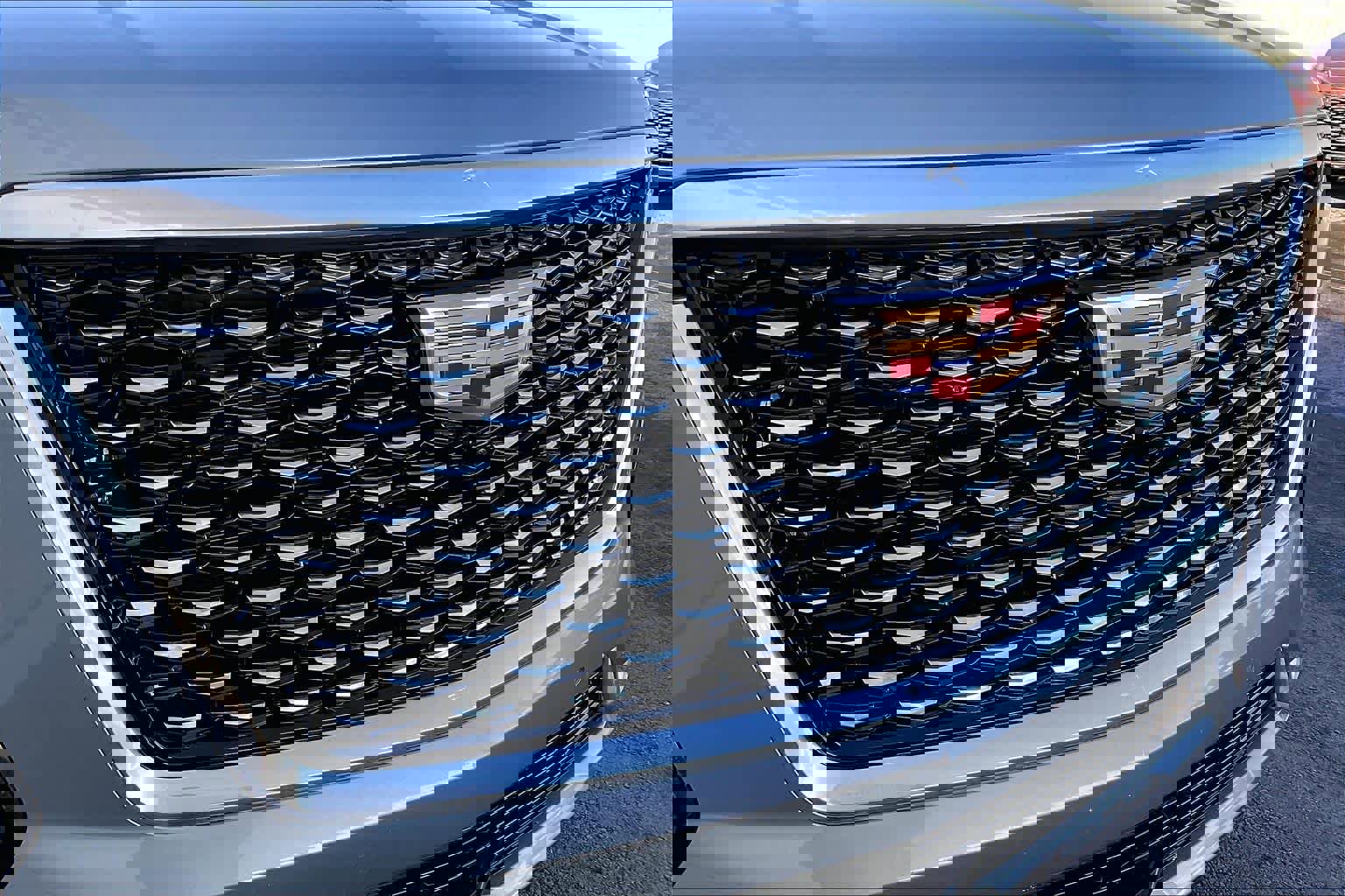 Used 2025 Cadillac Escalade ESV Premium Luxury w/ LPO, Floor Liner Package image 30