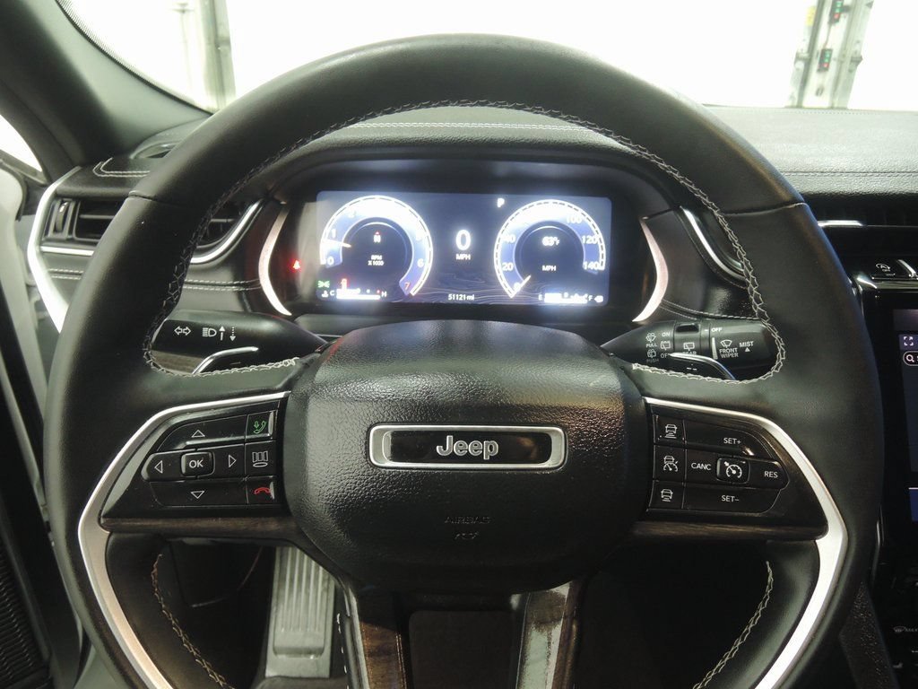 Used 2024 Jeep Grand Cherokee L Limited AWD/4WD image 13