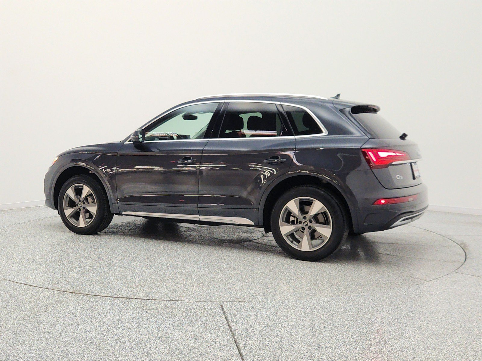 Used 2023 Audi Q5 2.0T Premium w/ Convenience Package AWD/4WD image 8