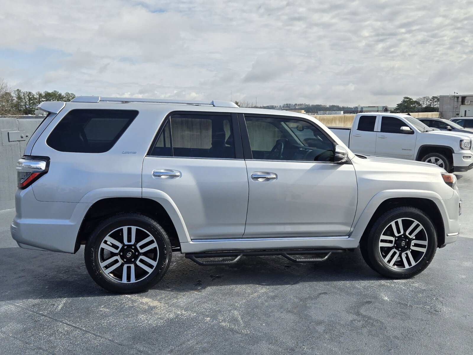 Used 2022 Toyota 4Runner Limited image 10