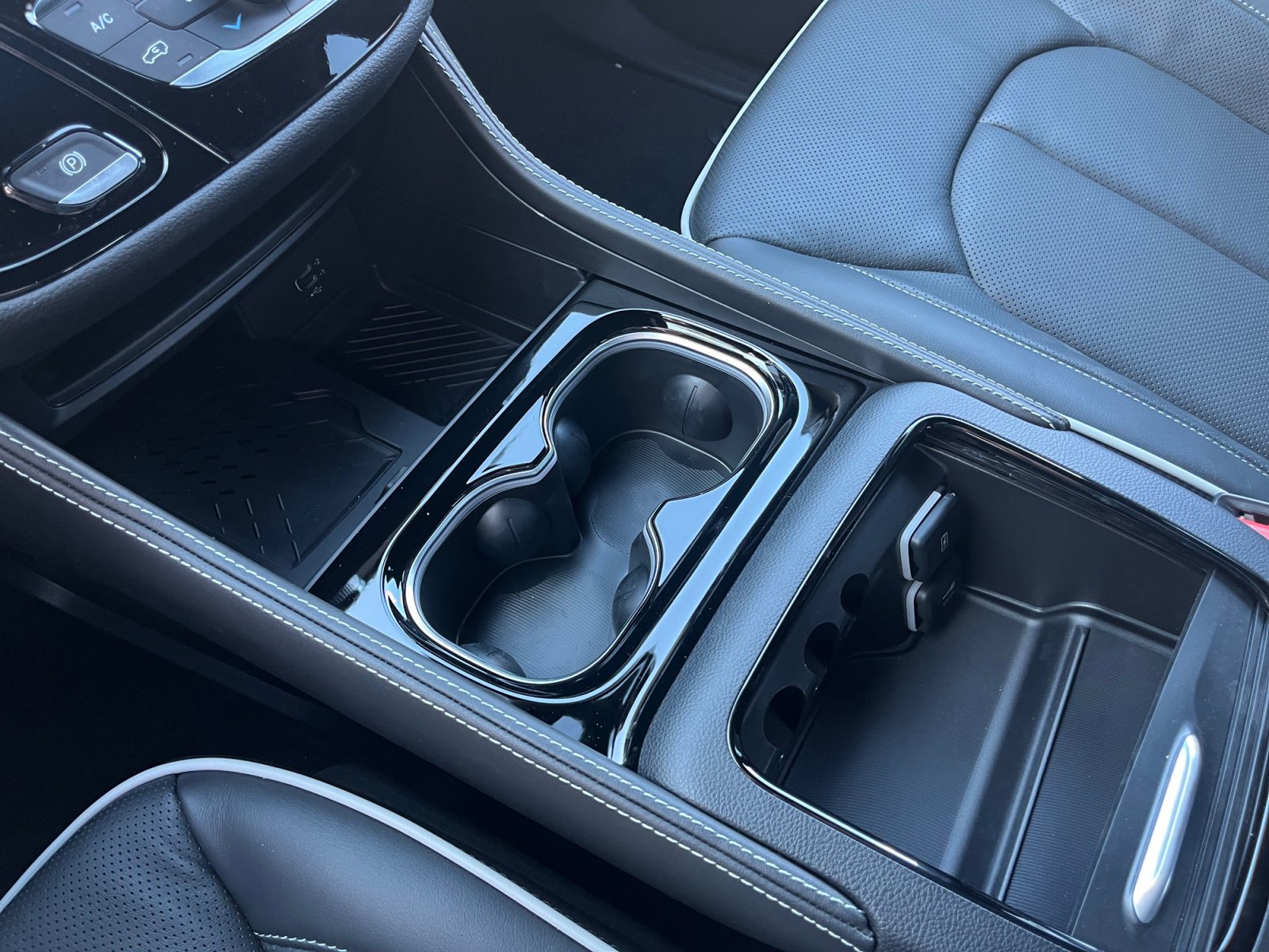 New 2026 Chrysler Pacifica Limited w/ S Appearance Package image 23