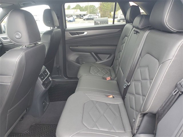 Certified 2025 Volkswagen Atlas Cross Sport SE image 11