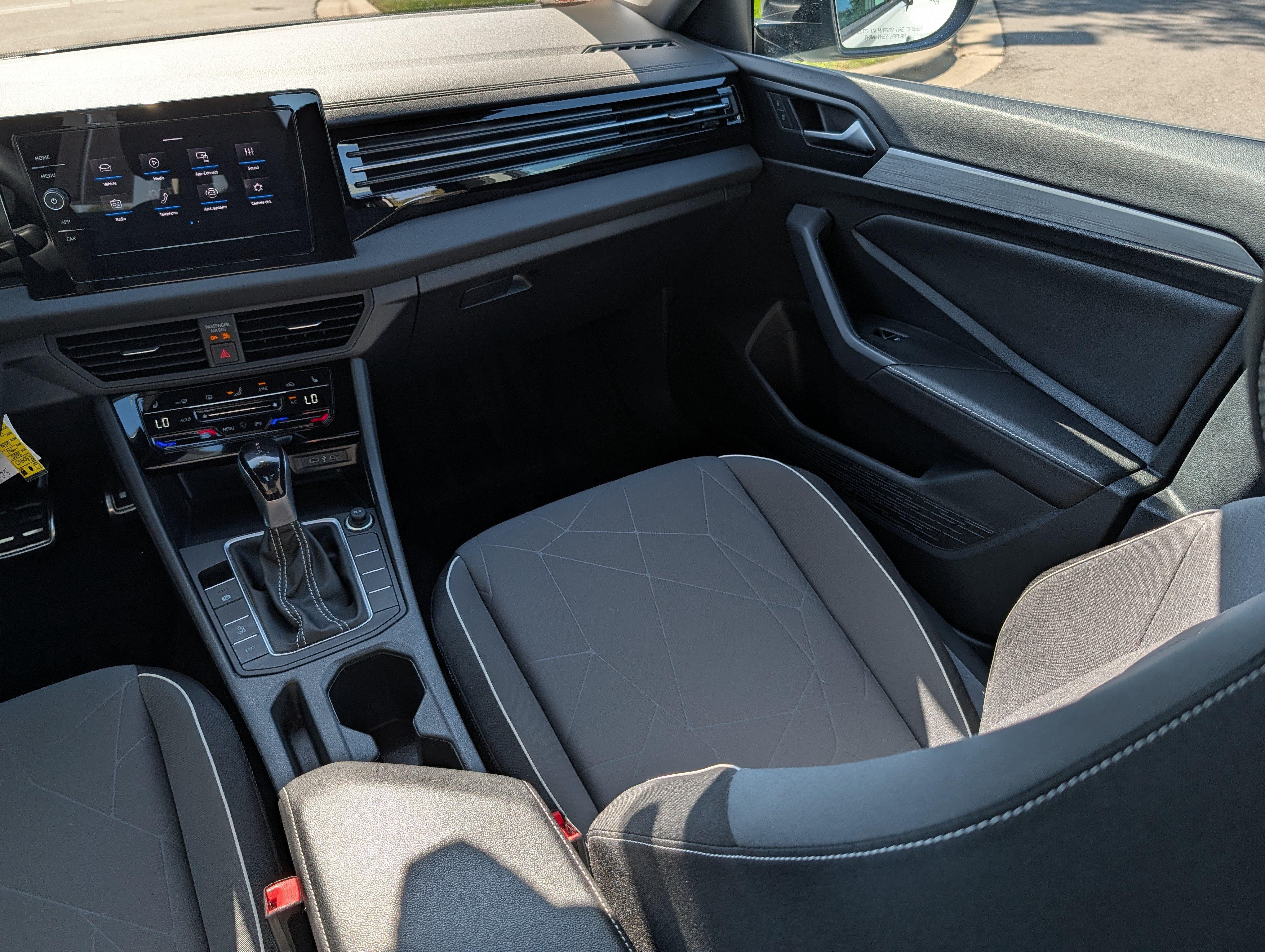 Used 2025 Volkswagen Jetta Sport FWD image 11