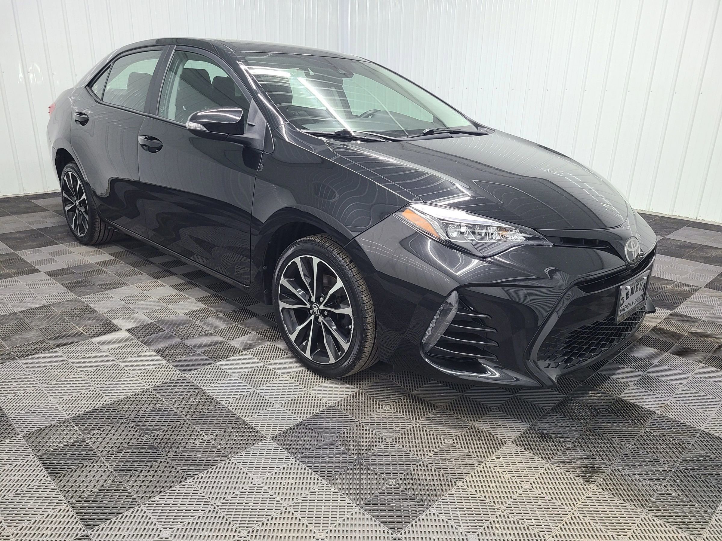Used 2018 Toyota Corolla SE FWD image 4