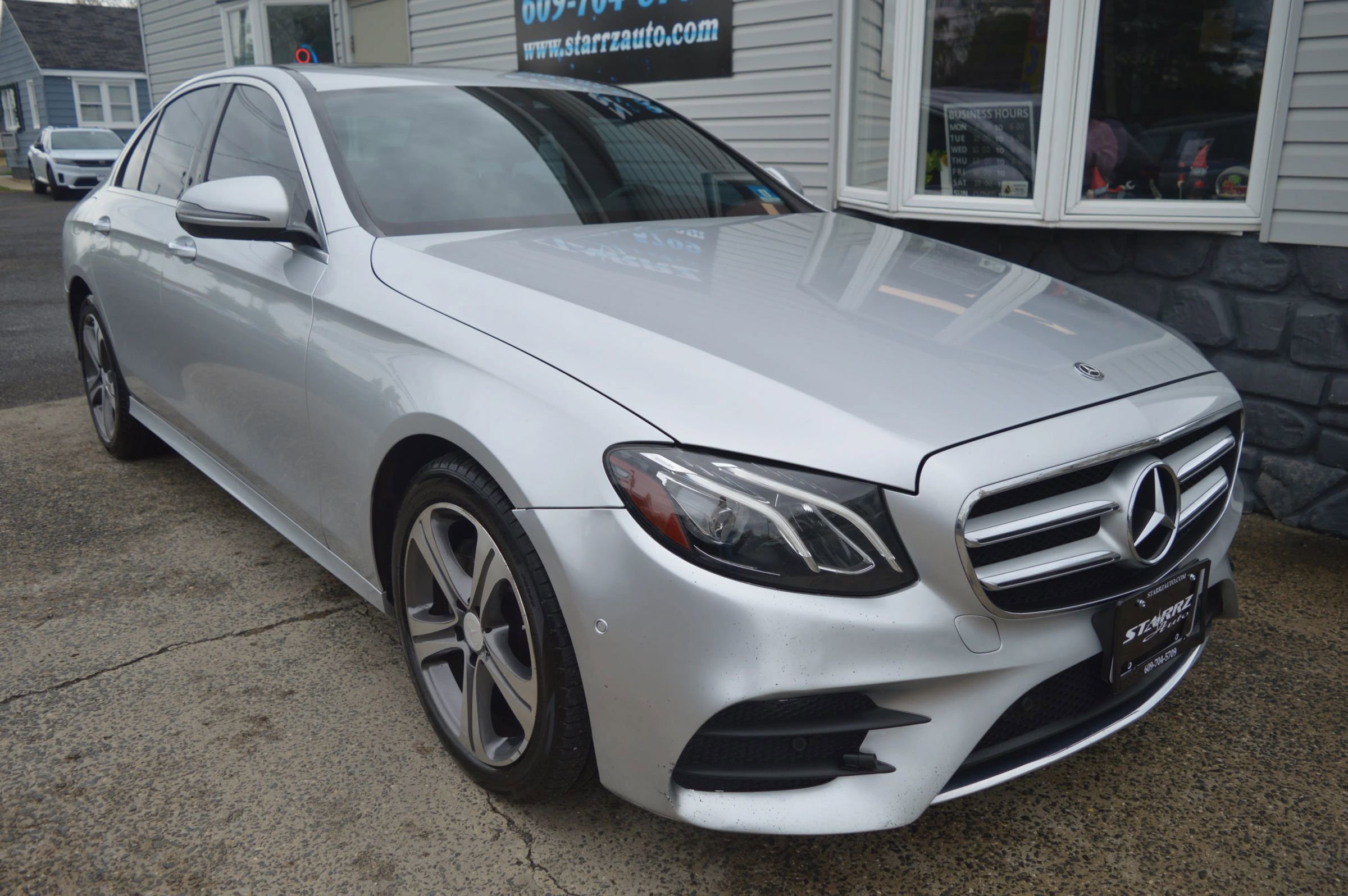 Used 2018 Mercedes-Benz E 300 4MATIC image 7