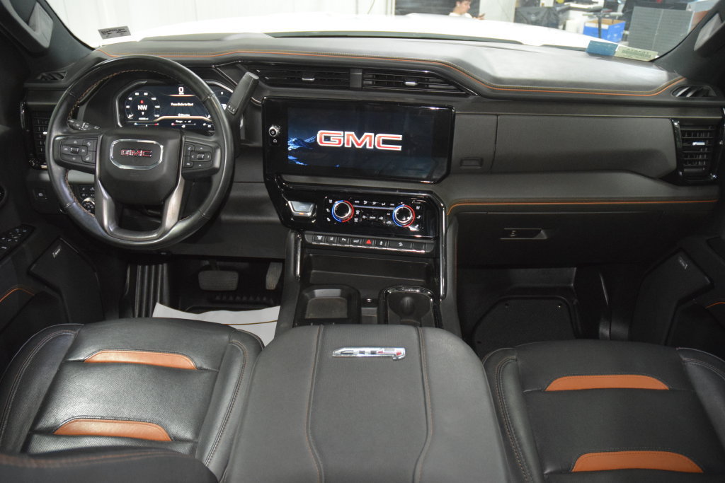 Used 2024 GMC Sierra 2500 AT4 w/ AT4 Premium Plus Package AWD/4WD image 35