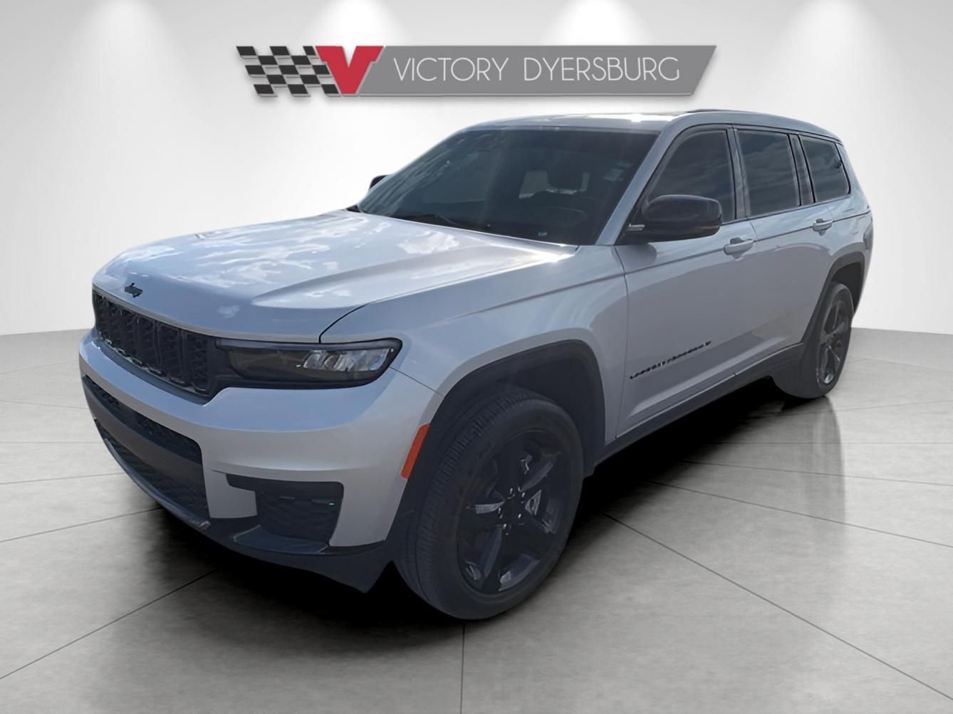 Used 2025 Jeep Grand Cherokee L Altitude image 4