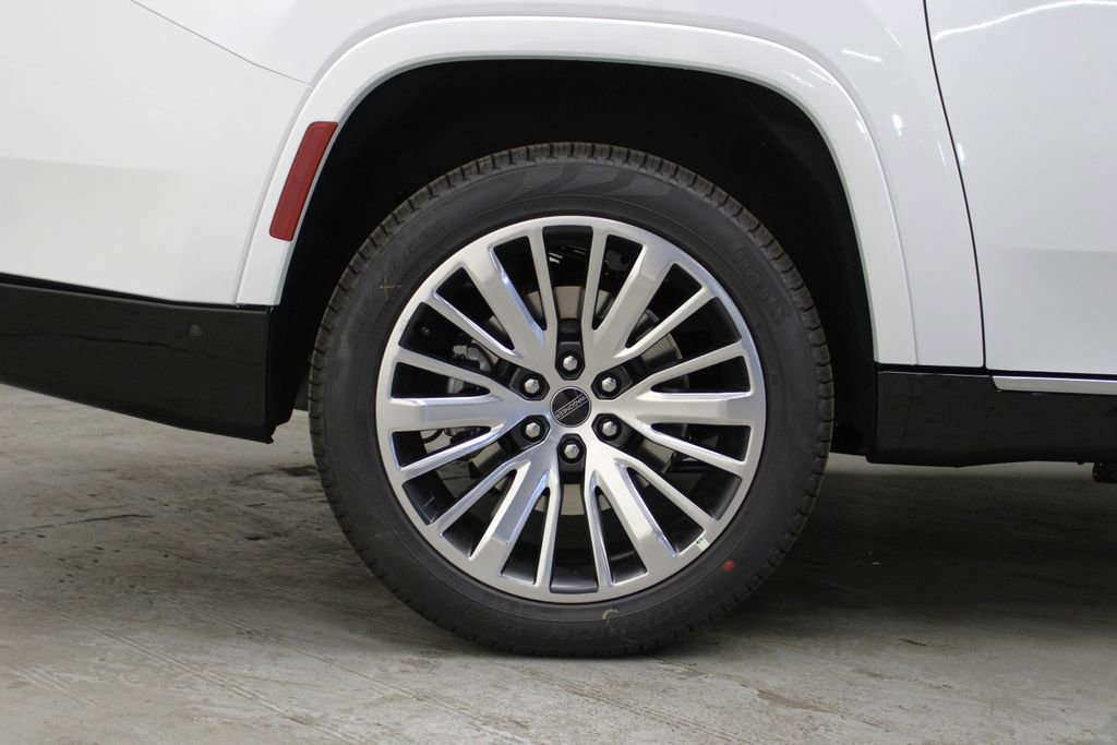 New 2025 Jeep Wagoneer L Series II image 44