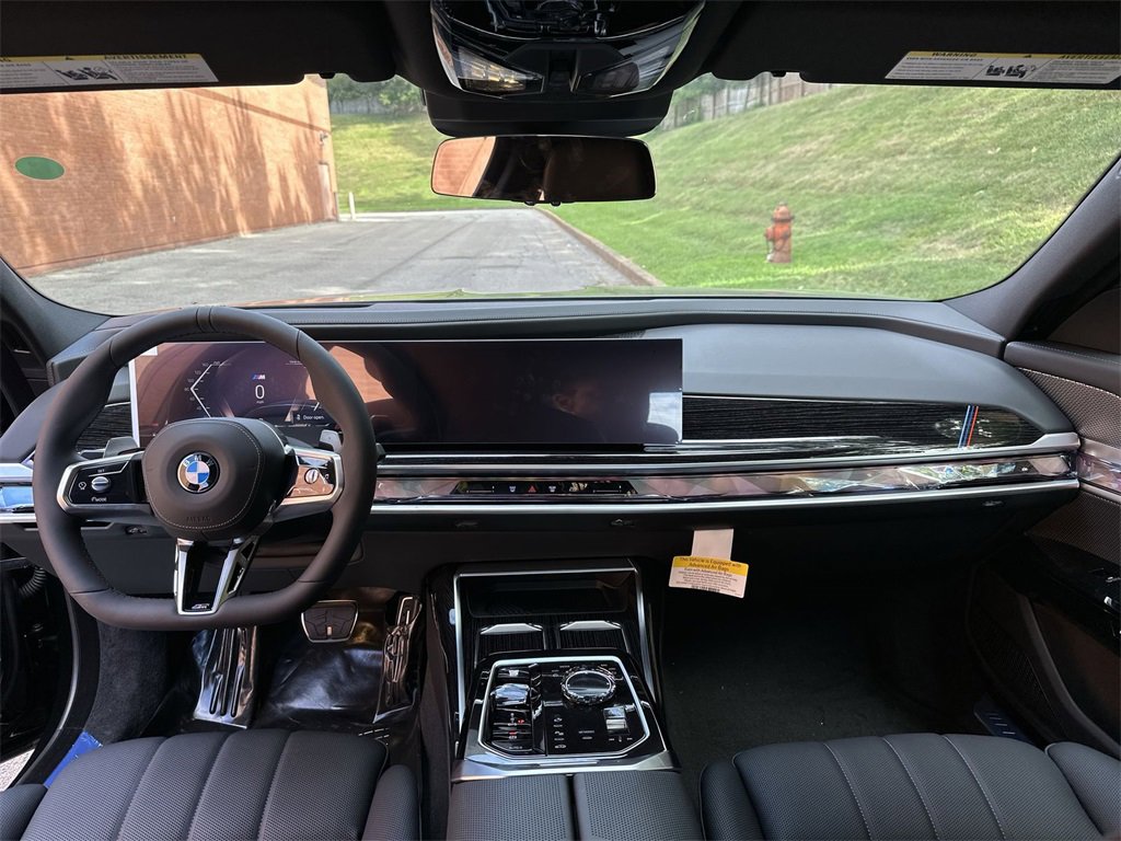 New 2026 BMW 740i xDrive image 19