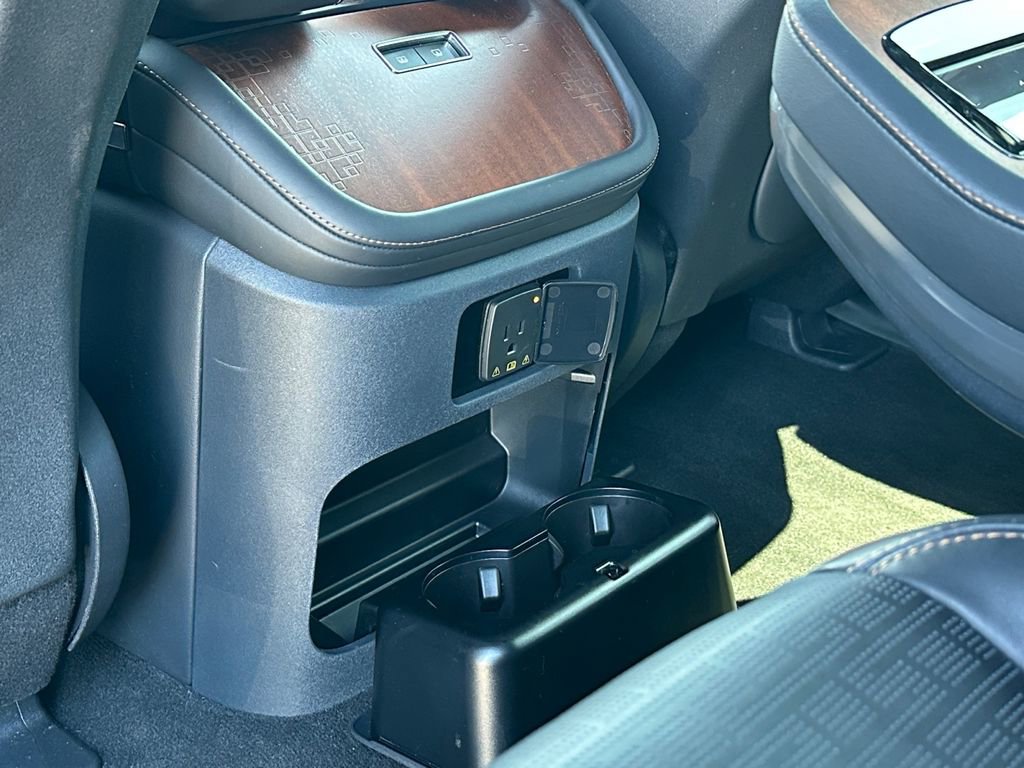 Used 2025 Lincoln Navigator Black Label AWD/4WD image 26