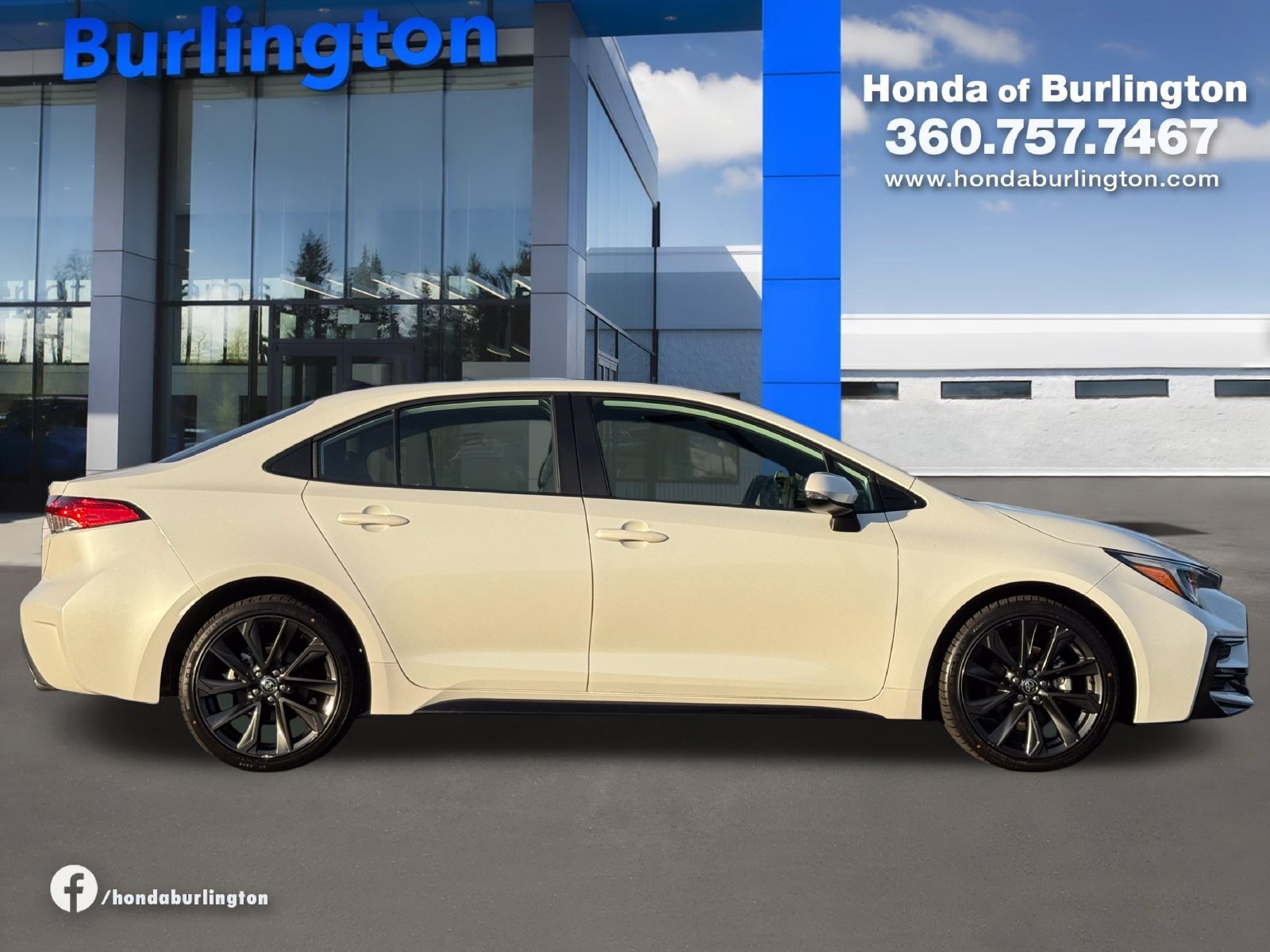 Used 2024 Toyota Corolla SE w/ SE Premium Package FWD image 7