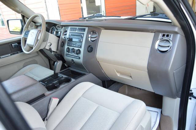 Used 2010 Ford Expedition XLT AWD/4WD image 14