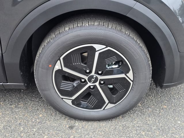 New 2026 Kia Niro EX FWD image 9