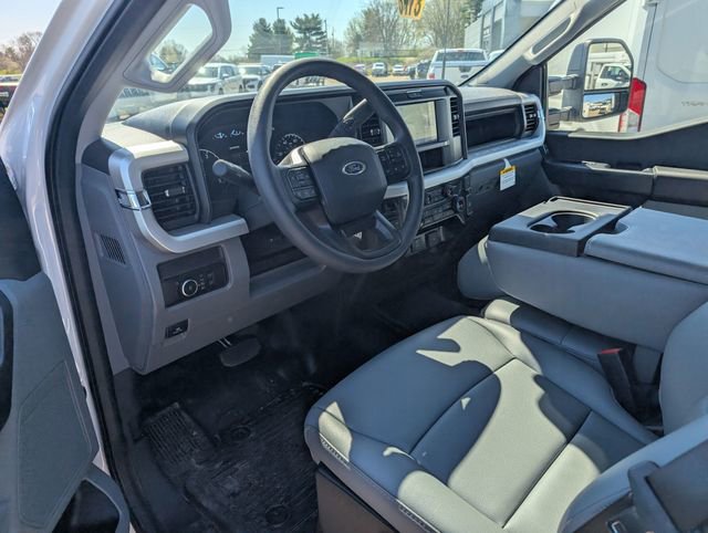 New 2026 Ford F550 4x4 Crew Cab image 14