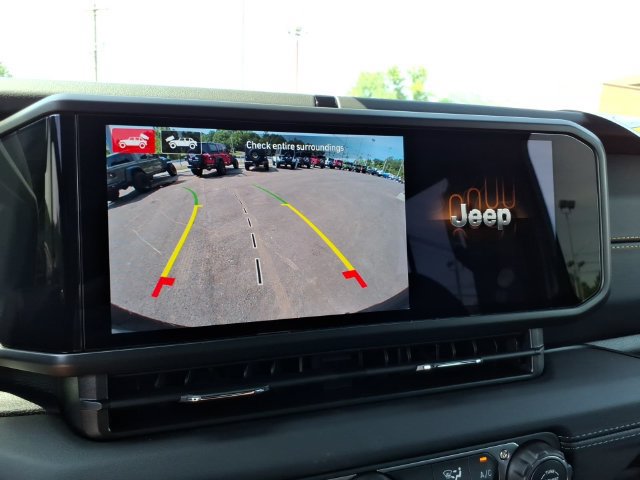 New 2026 Jeep Wrangler Unlimited Sahara AWD/4WD image 12