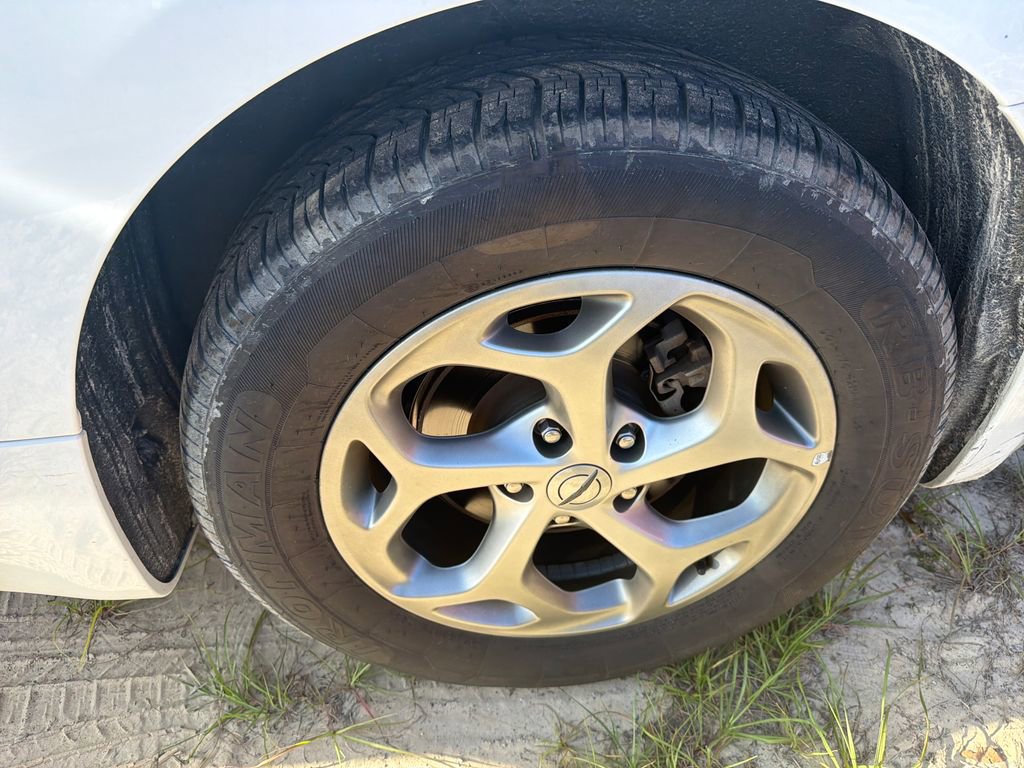 Used 2023 Chrysler Pacifica Limited FWD image 16