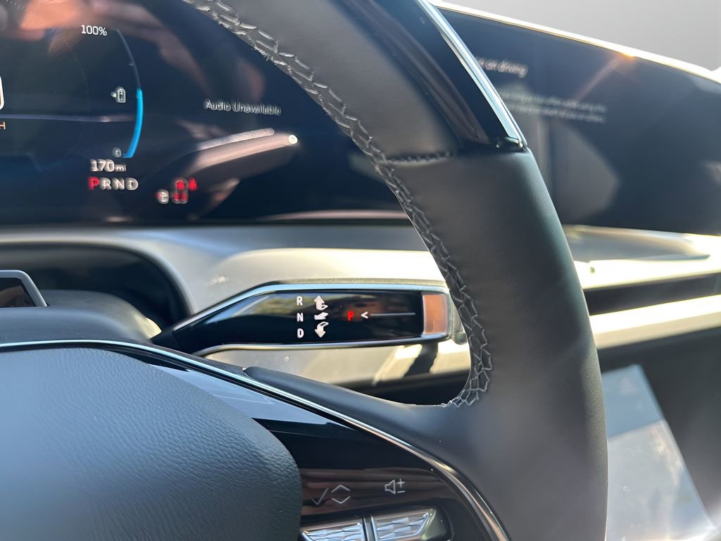 New 2026 Cadillac Vistiq Sport w/ LPO, Floor Liner Package image 33