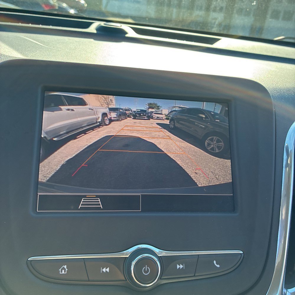 Used 2023 Chevrolet Equinox LS image 13