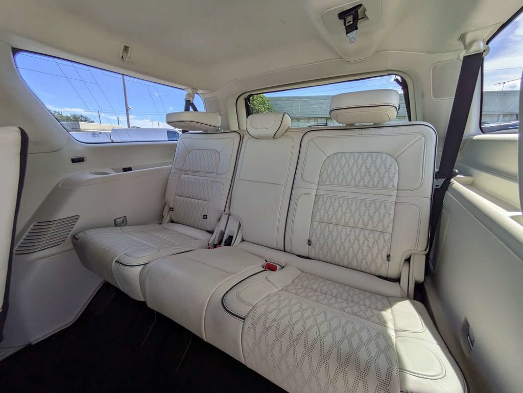 Certified 2022 Lincoln Navigator L Black Label AWD/4WD image 17