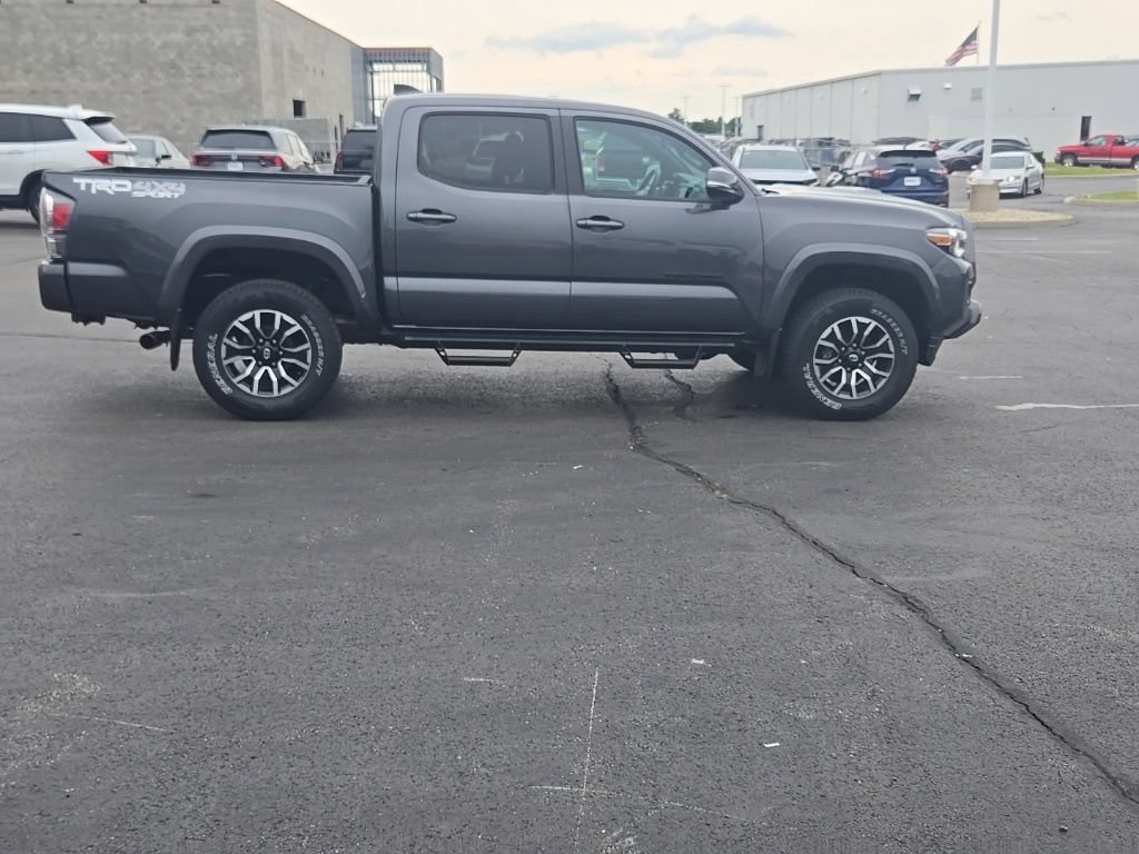Used 2021 Toyota Tacoma TRD Sport AWD/4WD image 12